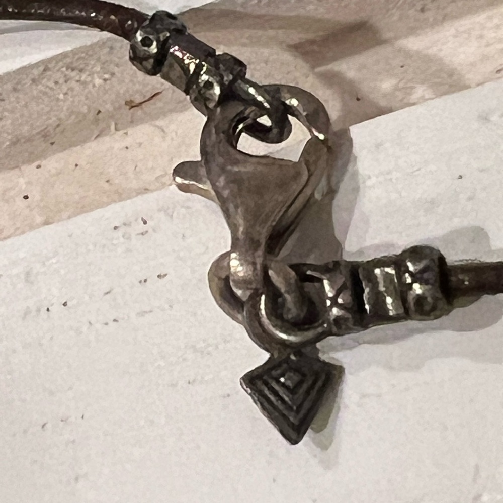 Silpada 925 Sterling Silver Labradorite Stone Leather Pendant Necklace N1940 - Picture 3 of 3